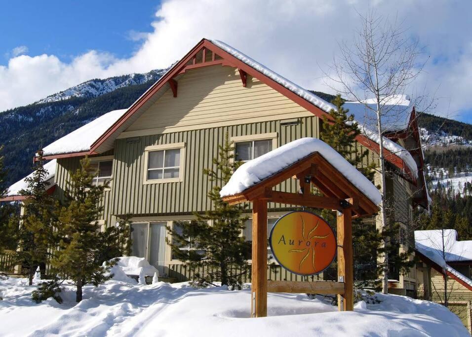 Aurora Townhomes By Stayin Panorama Extérieur photo