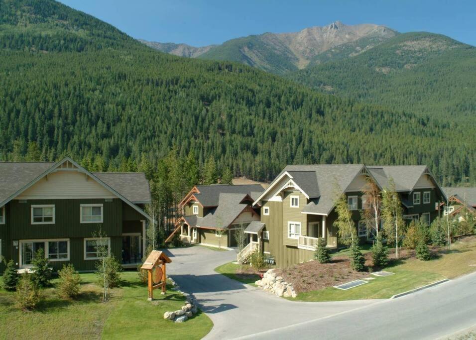 Aurora Townhomes By Stayin Panorama Extérieur photo